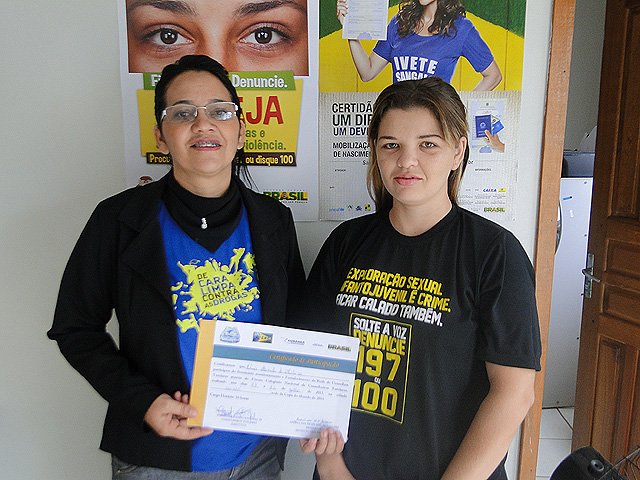 Conselheiras Kenia Macedo e Juliete Meira, que estiveram participando de um seminário em Cuiabá, visando preparação para o período da Copa de 2014