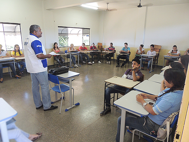 Professor Nilson Ribeiro, facilitador do primeiro módulo, ressaltou durante a 1ª aula que o curso é muito importante e vem de encontro com a necessidade do município