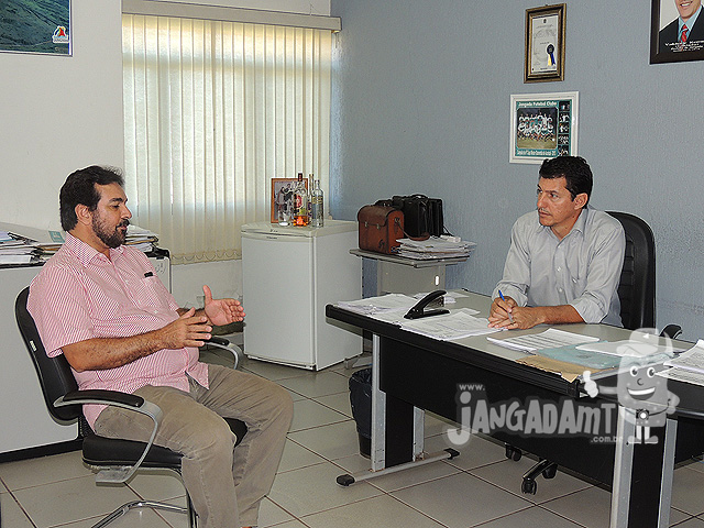 Vice-governador Chico Daltro, durante reunião com o prefeito Valdecir Kemer